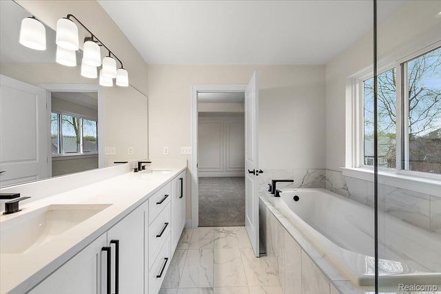 50318 Mistwood Drive, Macomb Township, MI 48042