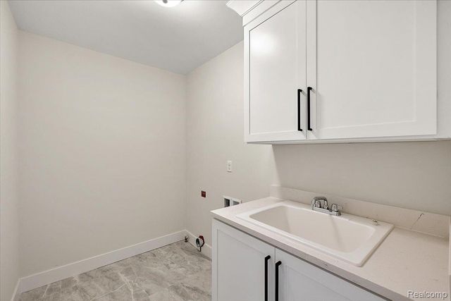 50318 Mistwood Drive, Macomb Township, MI 48042