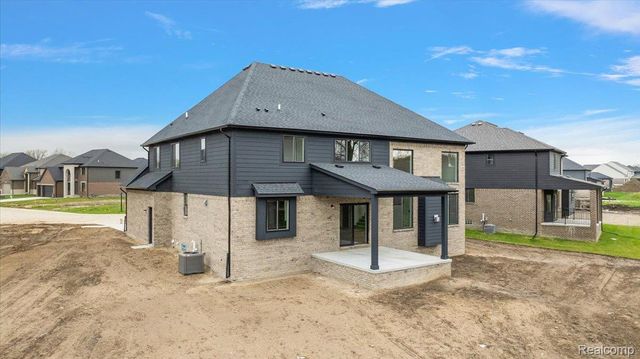50318 Mistwood Drive, Macomb Township, MI 48042