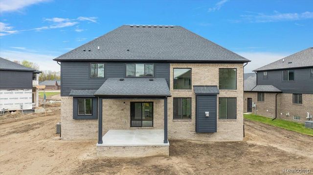 50318 Mistwood Drive, Macomb Township, MI 48042