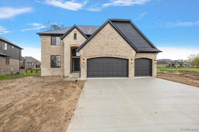 50318 Mistwood Drive, Macomb Township, MI 48042