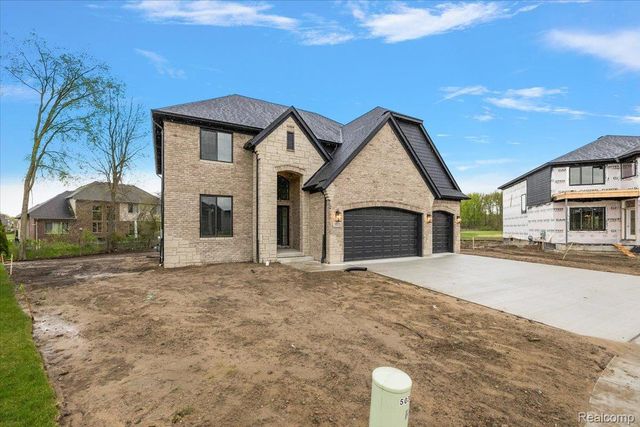 50318 Mistwood Drive, Macomb Township, MI 48042