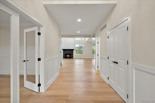 50318 Mistwood Drive, Macomb Township, MI 48042