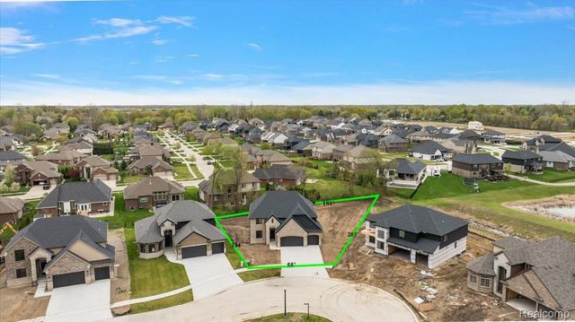 50318 Mistwood Drive, Macomb Township, MI 48042