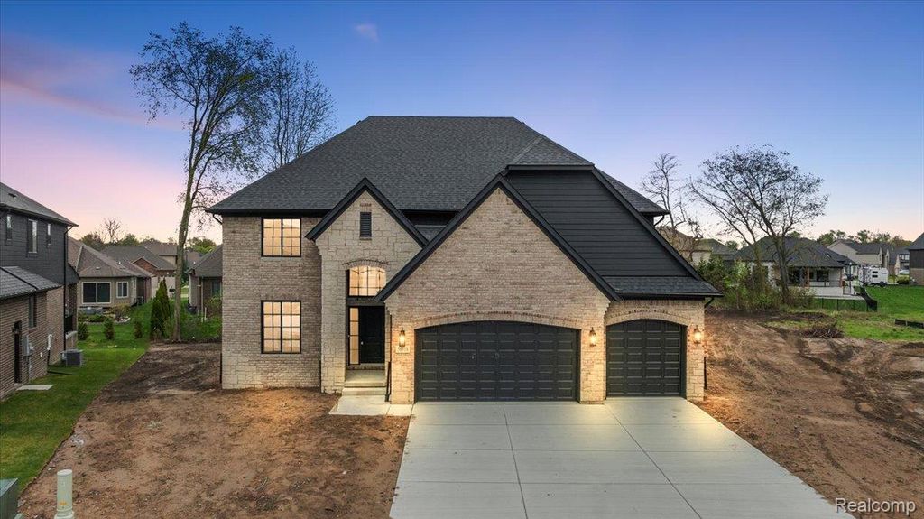 50318 Mistwood Drive, Macomb Township, MI 48042