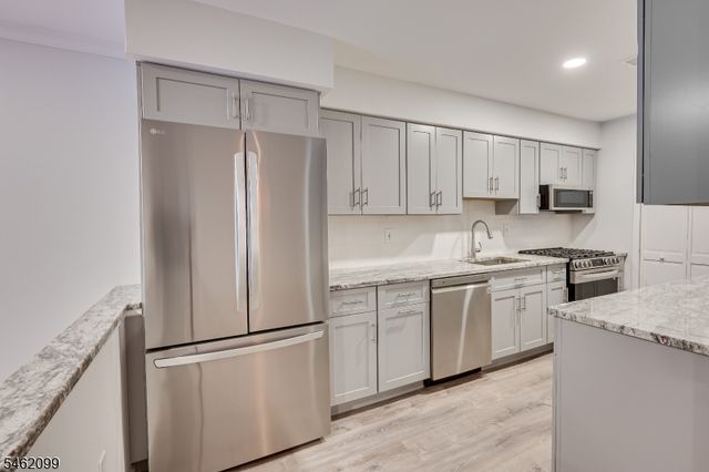 145 Lexington Cir, Old Bridge Twp., NJ 07747