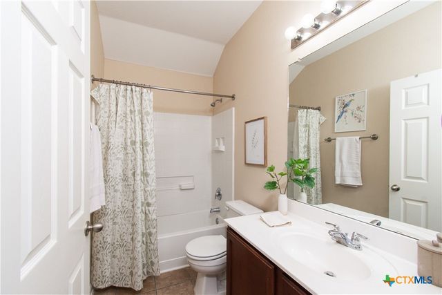 421 Shadowpoint, San Marcos, TX 78666