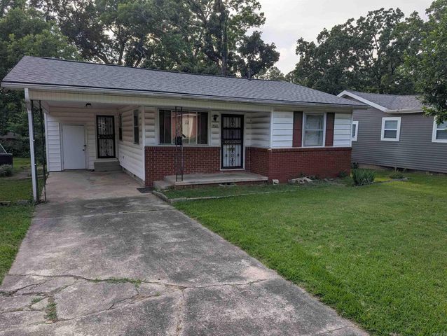 3002 WARE STREET, Little Rock, AR 72204