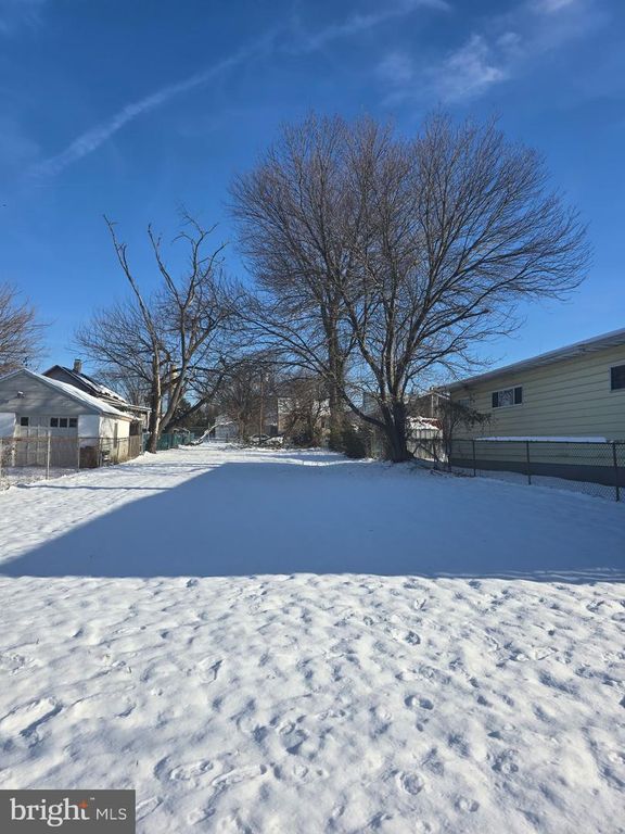 DREYDEN AVE, Ewing, NJ 08638