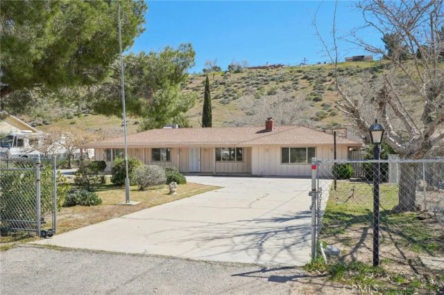 7829 Chase Avenue, Hesperia, CA 92345