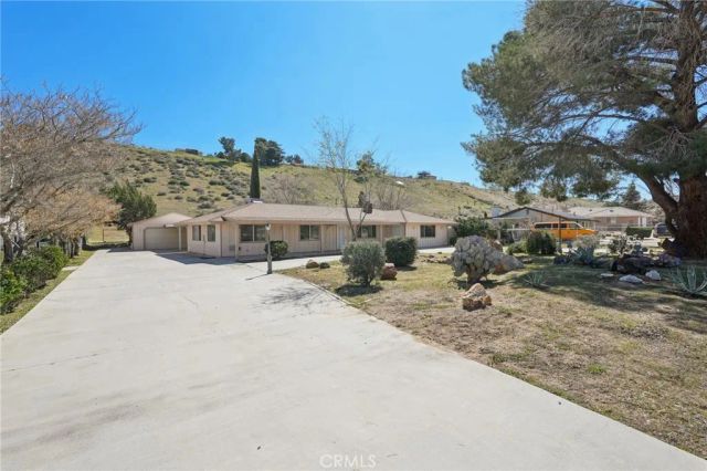 7829 Chase Avenue, Hesperia, CA 92345