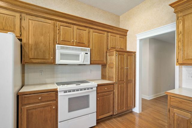 733 E Lakewood Street, Springfield, MO 65810