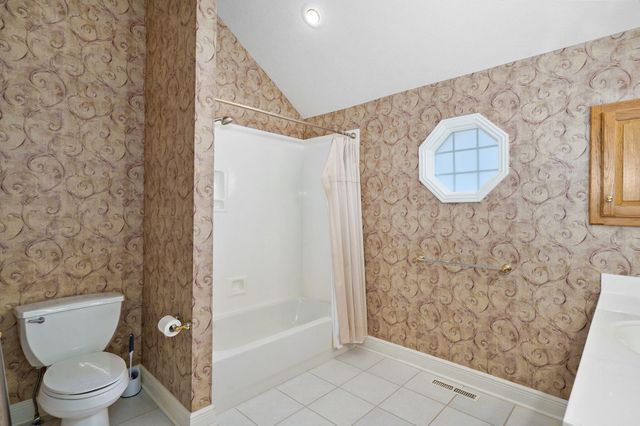 733 E Lakewood Street, Springfield, MO 65810