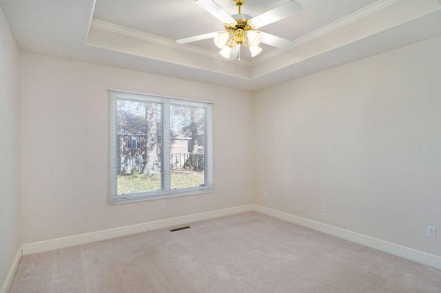 733 E Lakewood Street, Springfield, MO 65810