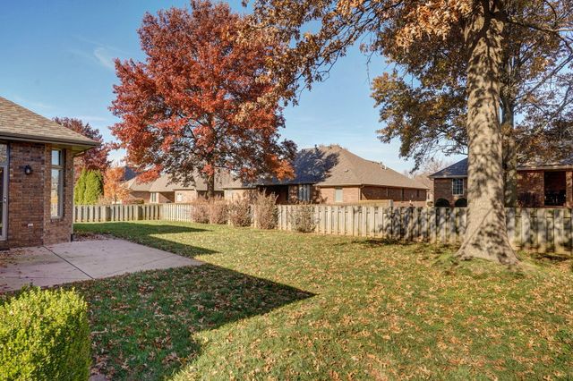 733 E Lakewood Street, Springfield, MO 65810