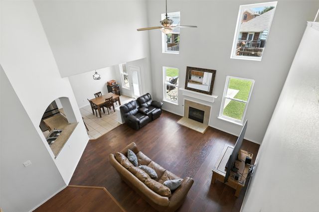 708 Crockett Drive, Mansfield, TX 76063