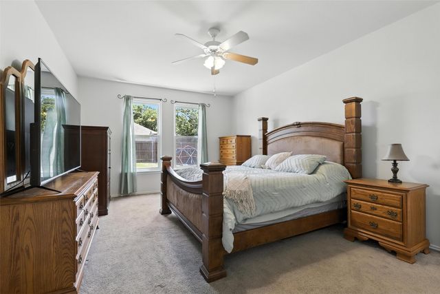 708 Crockett Drive, Mansfield, TX 76063
