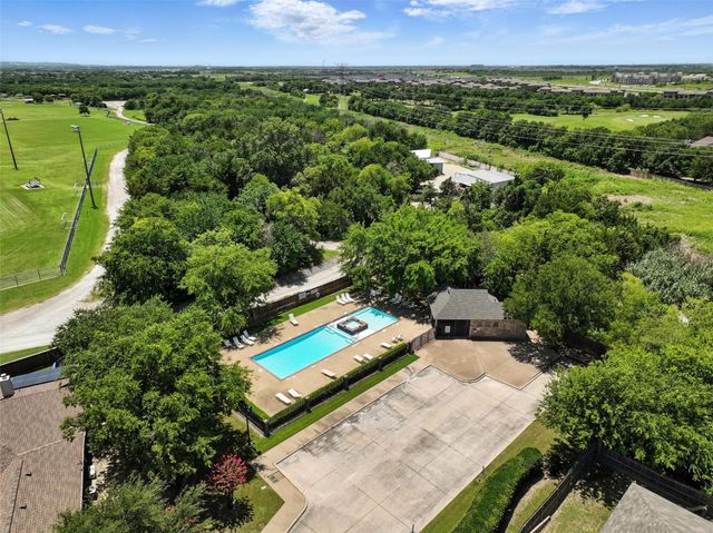 708 Crockett Drive, Mansfield, TX 76063