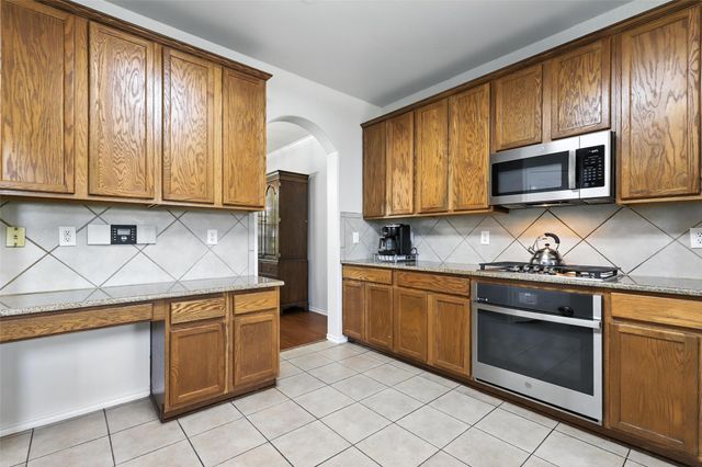 708 Crockett Drive, Mansfield, TX 76063