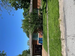 719 Washington Street, Highland, IL 62249