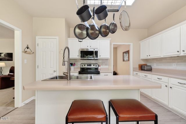 10 Roping Horn Way, Willow Spring, NC 27592