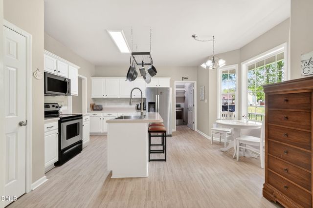 10 Roping Horn Way, Willow Spring, NC 27592