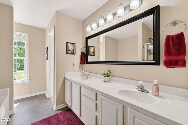 10 Roping Horn Way, Willow Spring, NC 27592