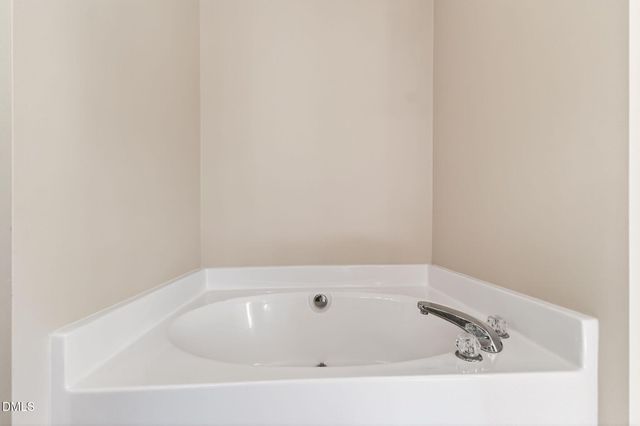 10 Roping Horn Way, Willow Spring, NC 27592