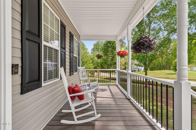 10 Roping Horn Way, Willow Spring, NC 27592