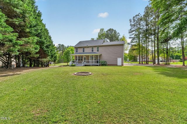 10 Roping Horn Way, Willow Spring, NC 27592