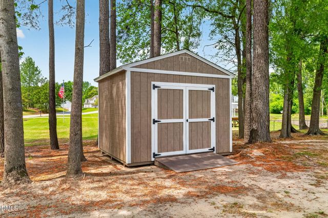 10 Roping Horn Way, Willow Spring, NC 27592