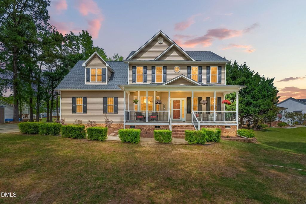 10 Roping Horn Way, Willow Spring, NC 27592