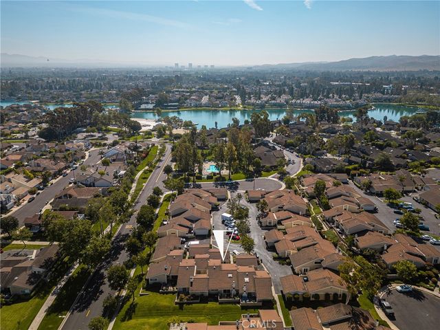 16 Driftwood 24, Irvine, CA 92604