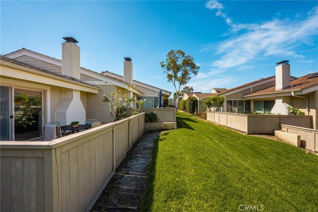 16 Driftwood 24, Irvine, CA 92604