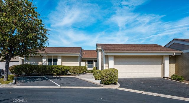 16 Driftwood 24, Irvine, CA 92604