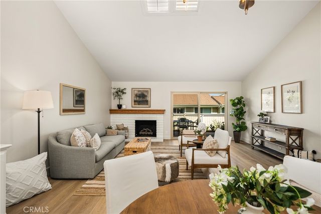 16 Driftwood 24, Irvine, CA 92604