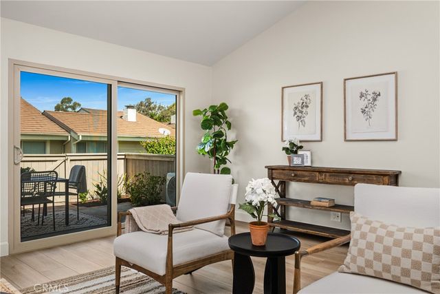 16 Driftwood 24, Irvine, CA 92604