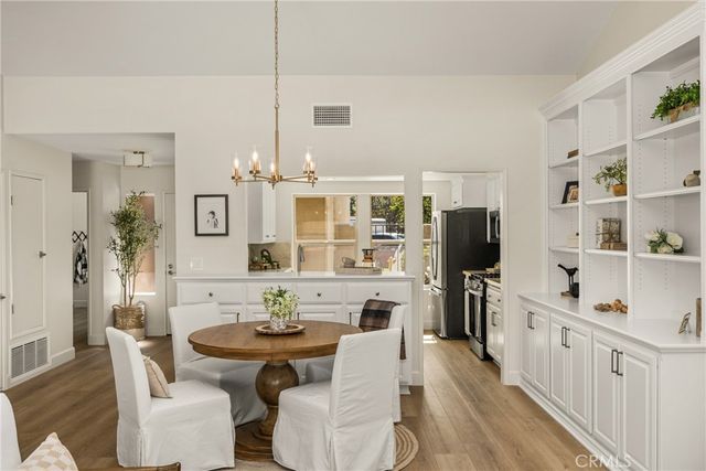 16 Driftwood 24, Irvine, CA 92604