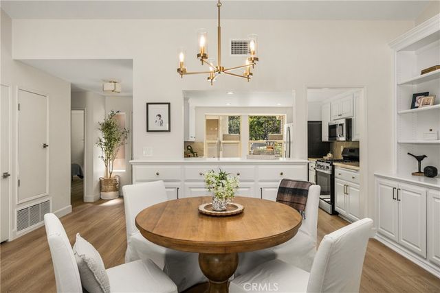 16 Driftwood 24, Irvine, CA 92604