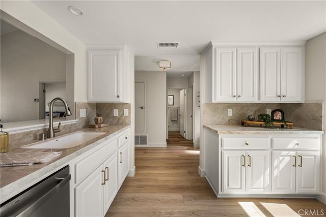 16 Driftwood 24, Irvine, CA 92604