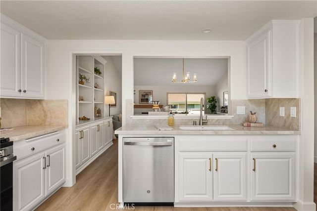 16 Driftwood 24, Irvine, CA 92604