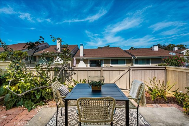 16 Driftwood 24, Irvine, CA 92604