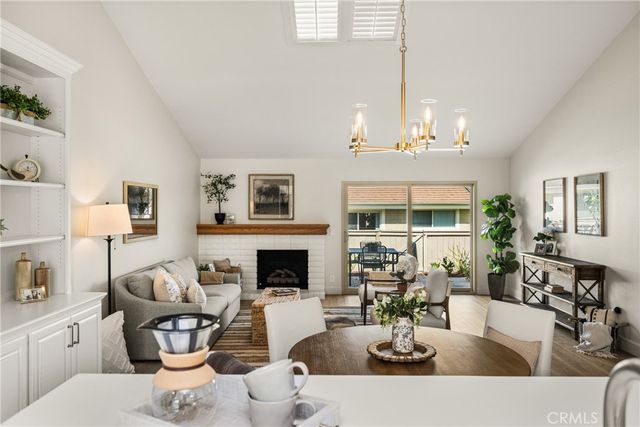 16 Driftwood 24, Irvine, CA 92604