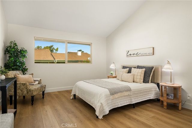 16 Driftwood 24, Irvine, CA 92604