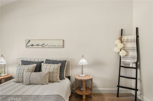 16 Driftwood 24, Irvine, CA 92604