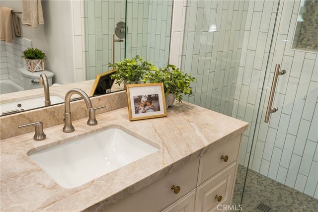 16 Driftwood 24, Irvine, CA 92604