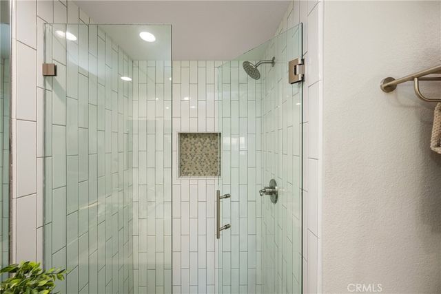 16 Driftwood 24, Irvine, CA 92604