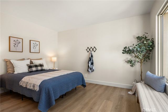 16 Driftwood 24, Irvine, CA 92604