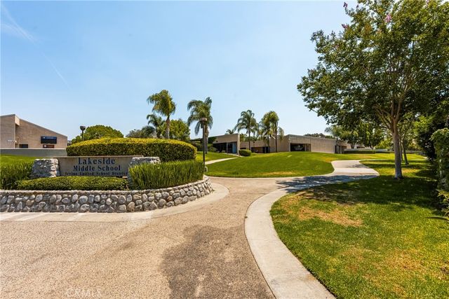 16 Driftwood 24, Irvine, CA 92604