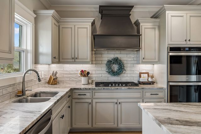 230 Amana Dr, Lebanon, TN 37087